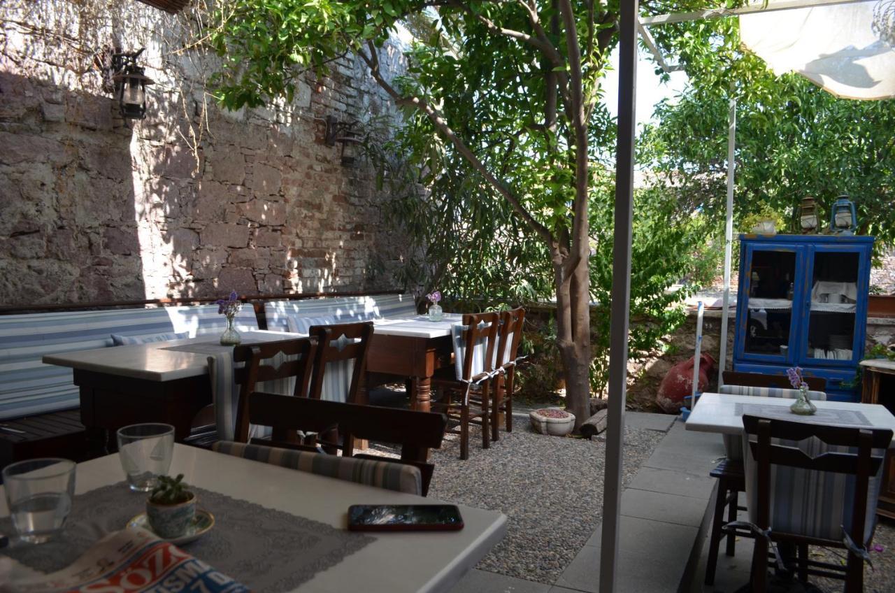 Cunda Adali Pansiyon ไอวาลิค ภายนอก รูปภาพ
