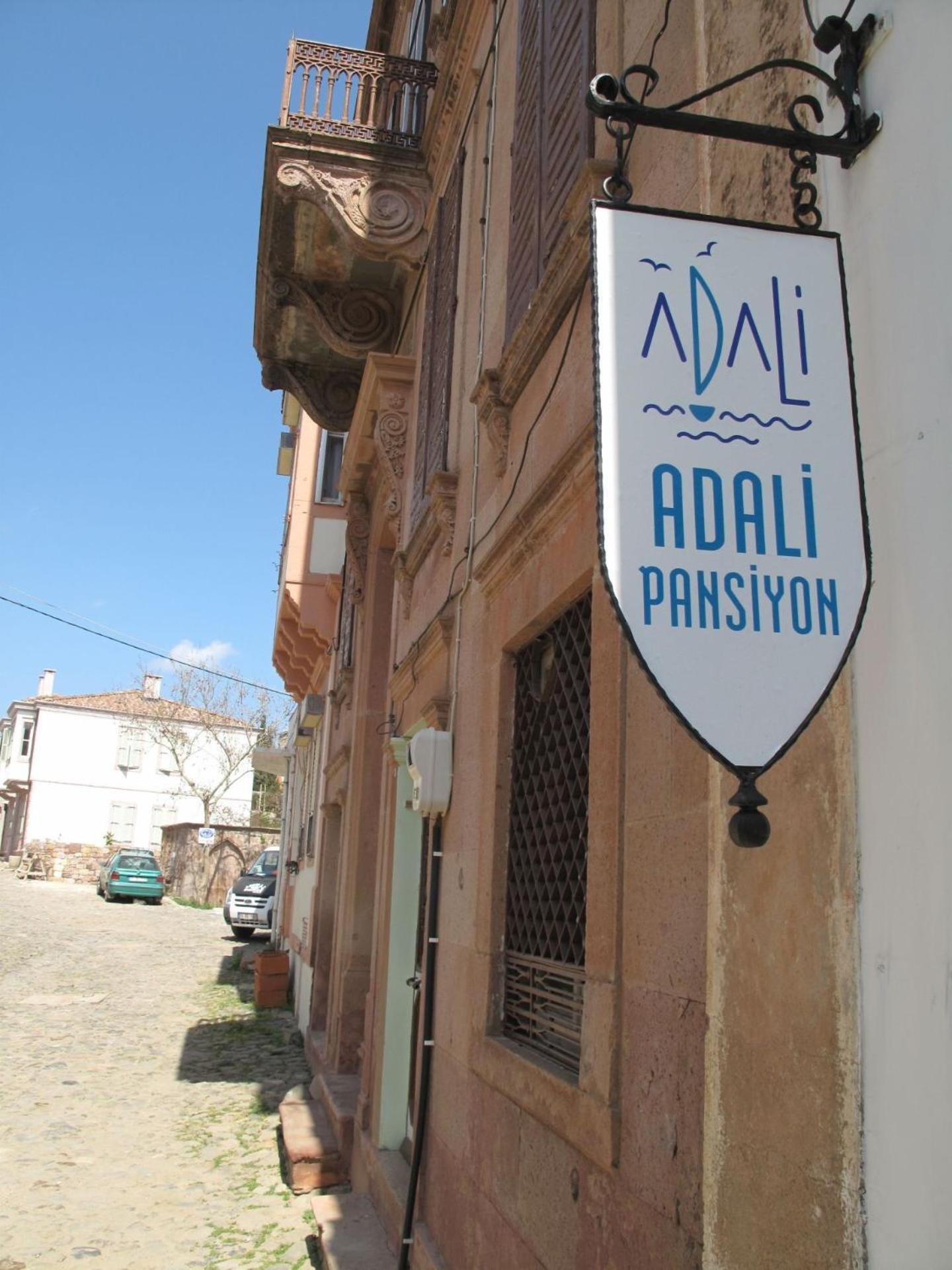 Cunda Adali Pansiyon ไอวาลิค ภายนอก รูปภาพ